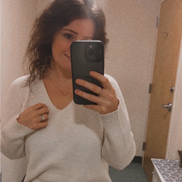 Meet your Posher, Malaina - Picture 2 of 2